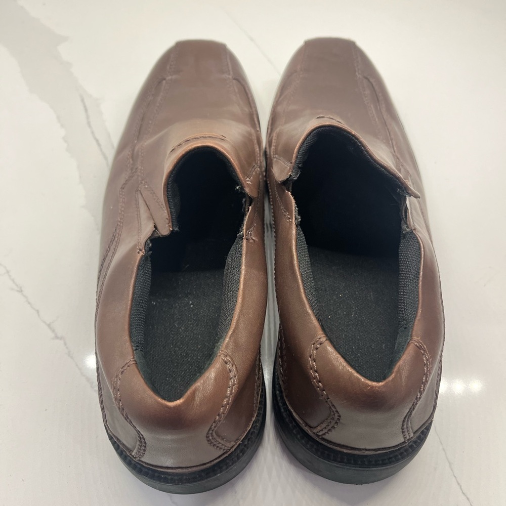 Clark’s shoes
